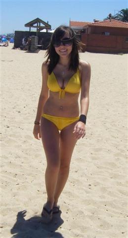 mujer la ni&ntilde;a del escote