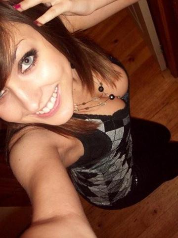 mujer la ni&ntilde;a del escote